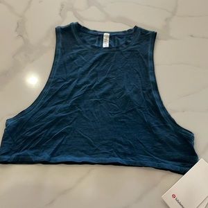 Lululemon crop top
